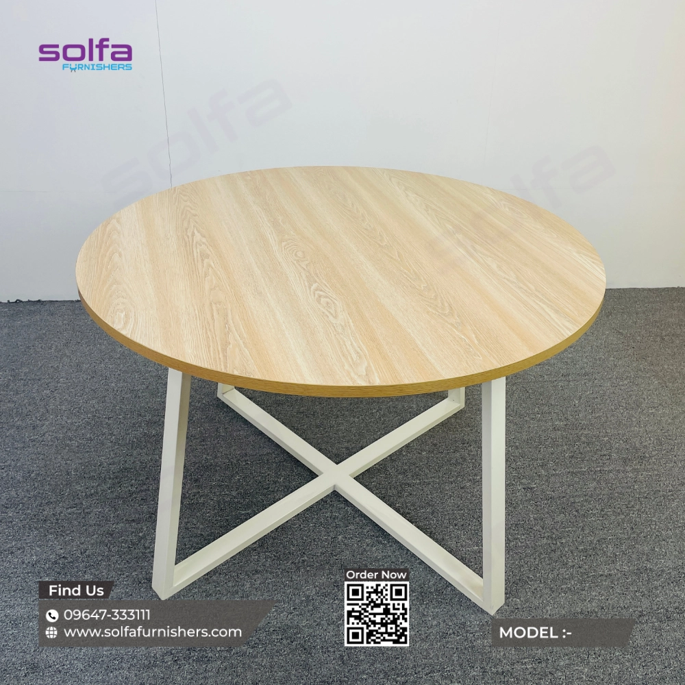 Quadro Round Dining Table